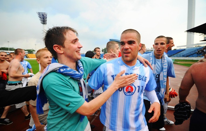 Šebo s fanúšikom po zápase s Dubnicou